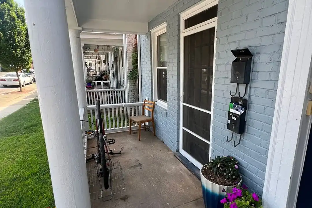 8 N Auburn Ave unit Apt B - View 4