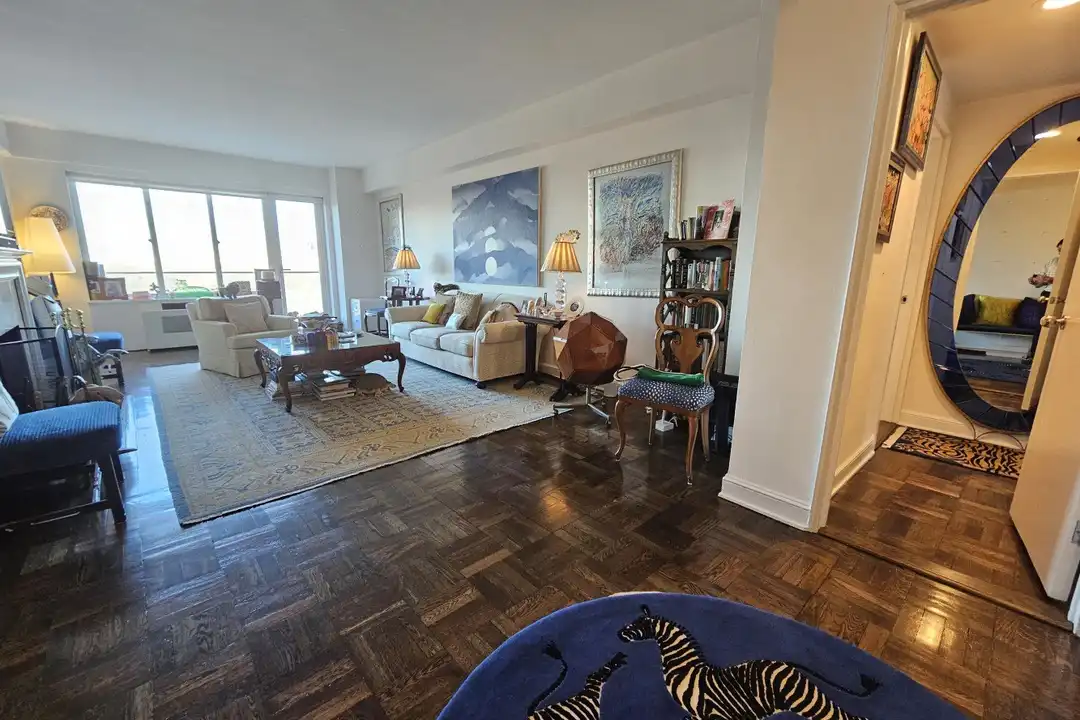 40 Central Park S #15A – pohled 5