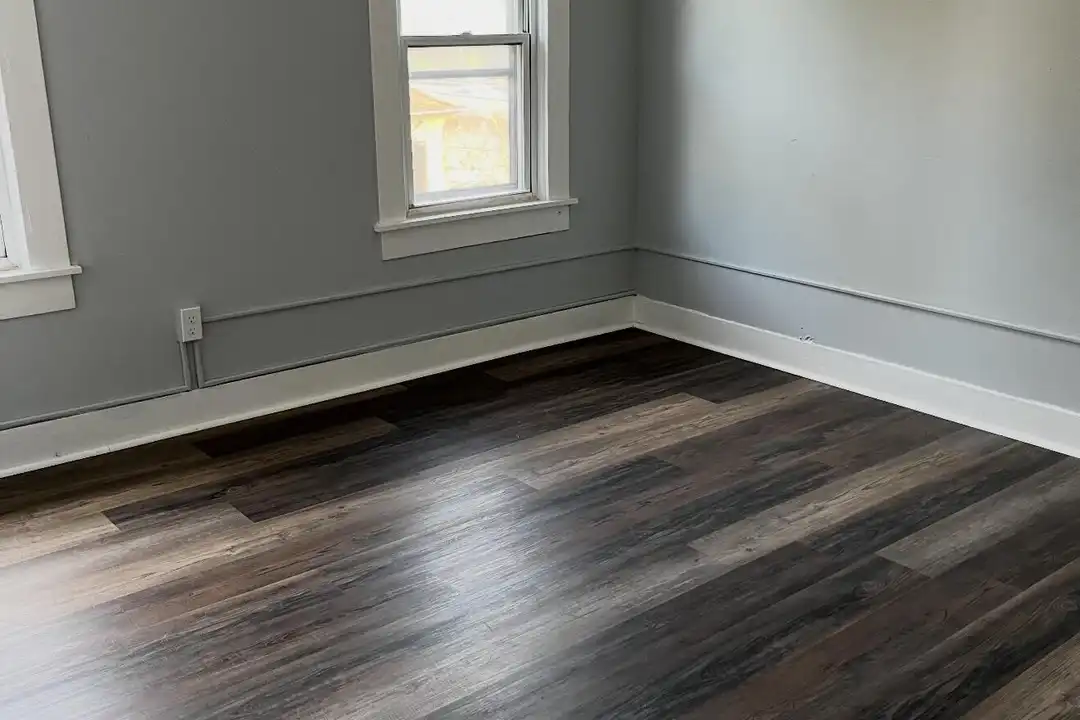 510 Front St #2W – photo 1 of 4