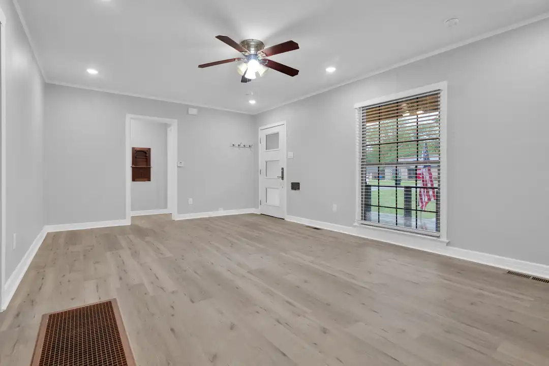 39 W Parnell St - View 2