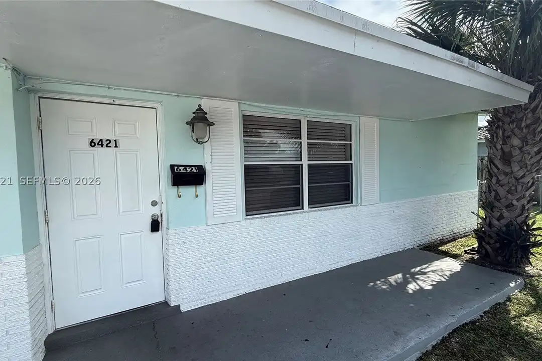 6421 NW 20th Ct #6421 – photo 1