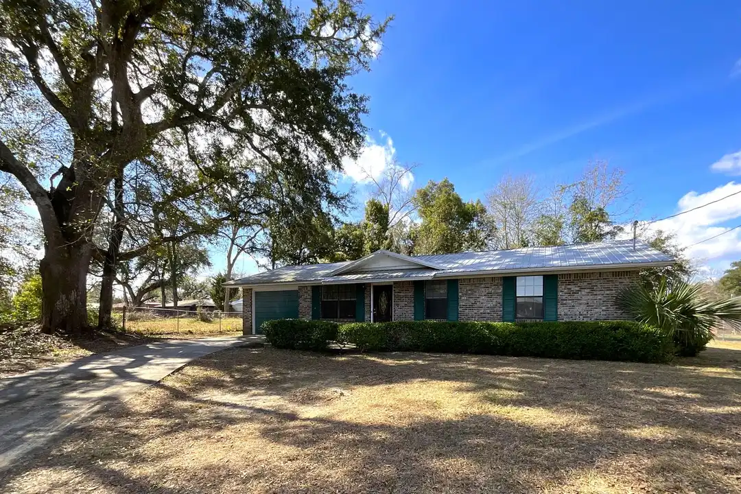 4229 Village Ct – photo 1 of 10