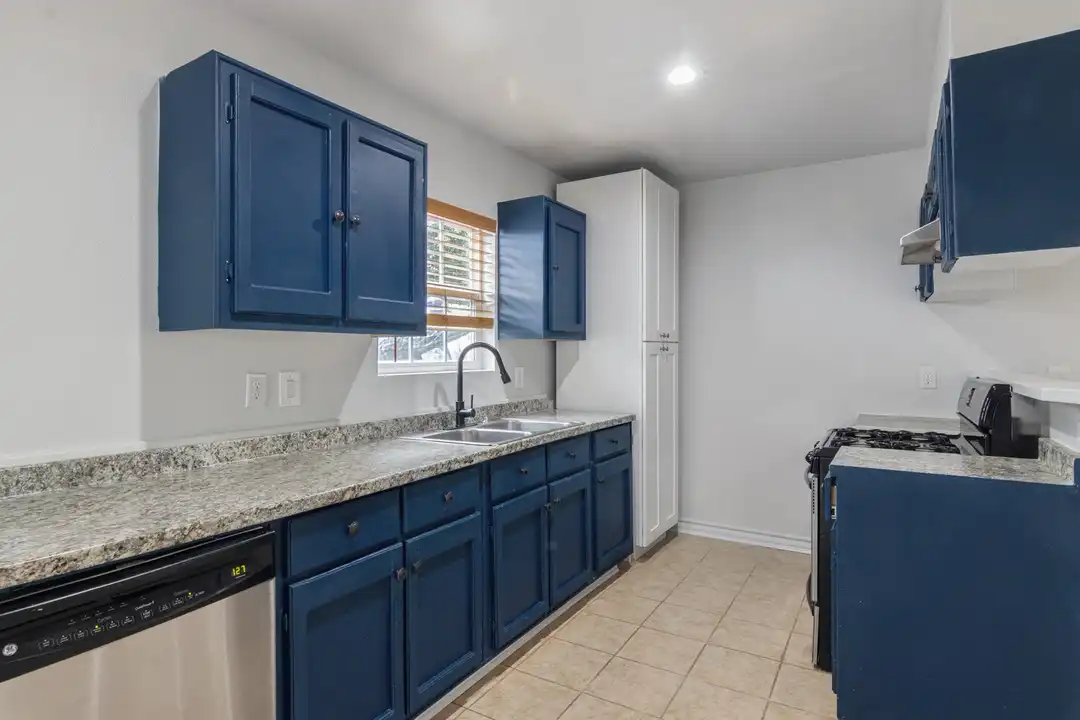 House in Houston - More