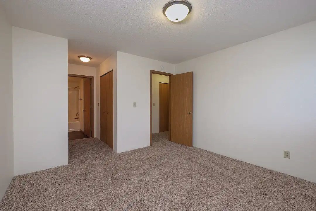 South Pointe – photo 1