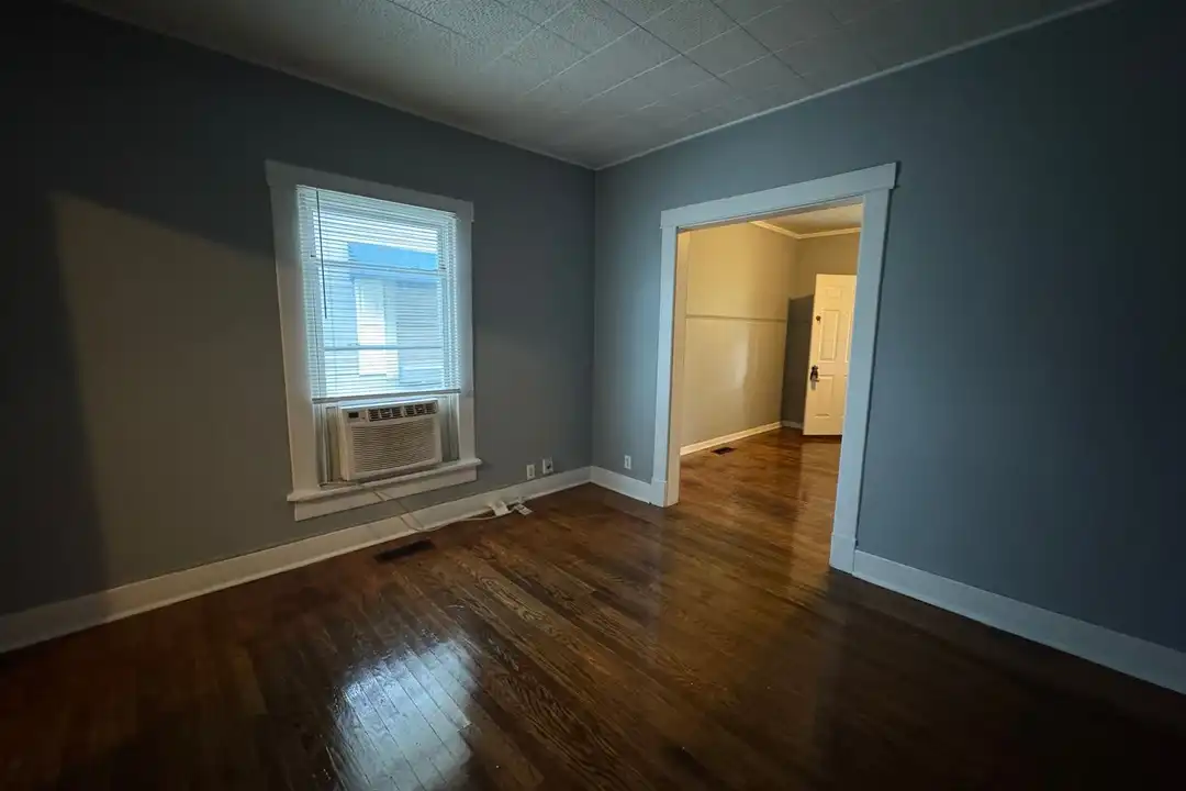 1354 N Olney St unit 1356 N Olney St – další