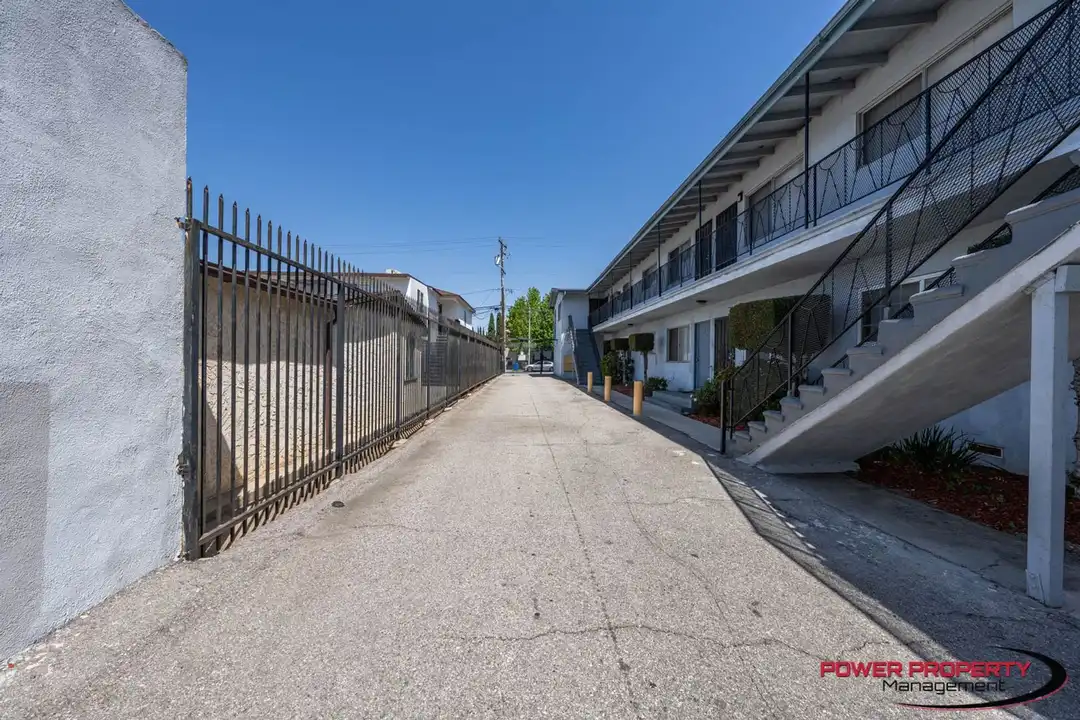 821 N Eucalyptus Ave unit 821 15 - View 6