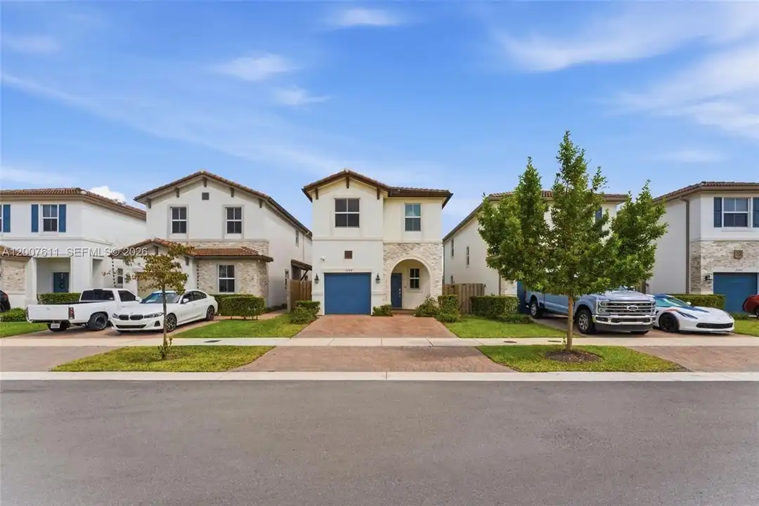 2284 NW 130th St - View 2