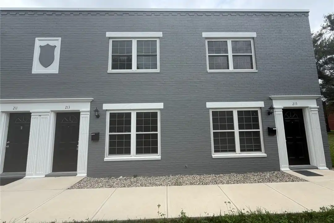 213 South St – photo 1