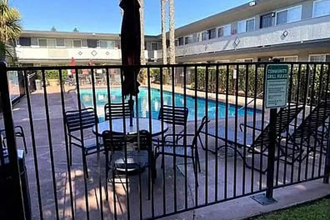 Paseo Gardens – photo 1 of 25