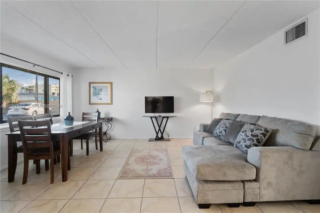 1145 N Shannon Ave #39 - View 6