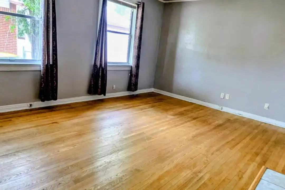 6552 Sapphire Dr – další