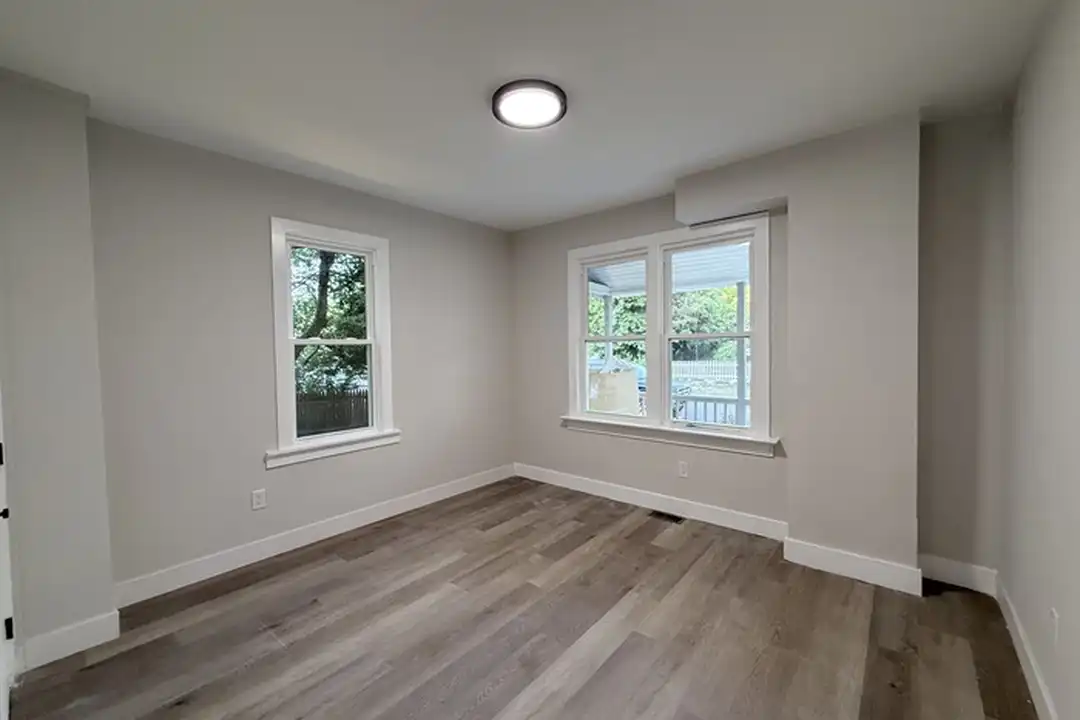 612 Spruce St - More
