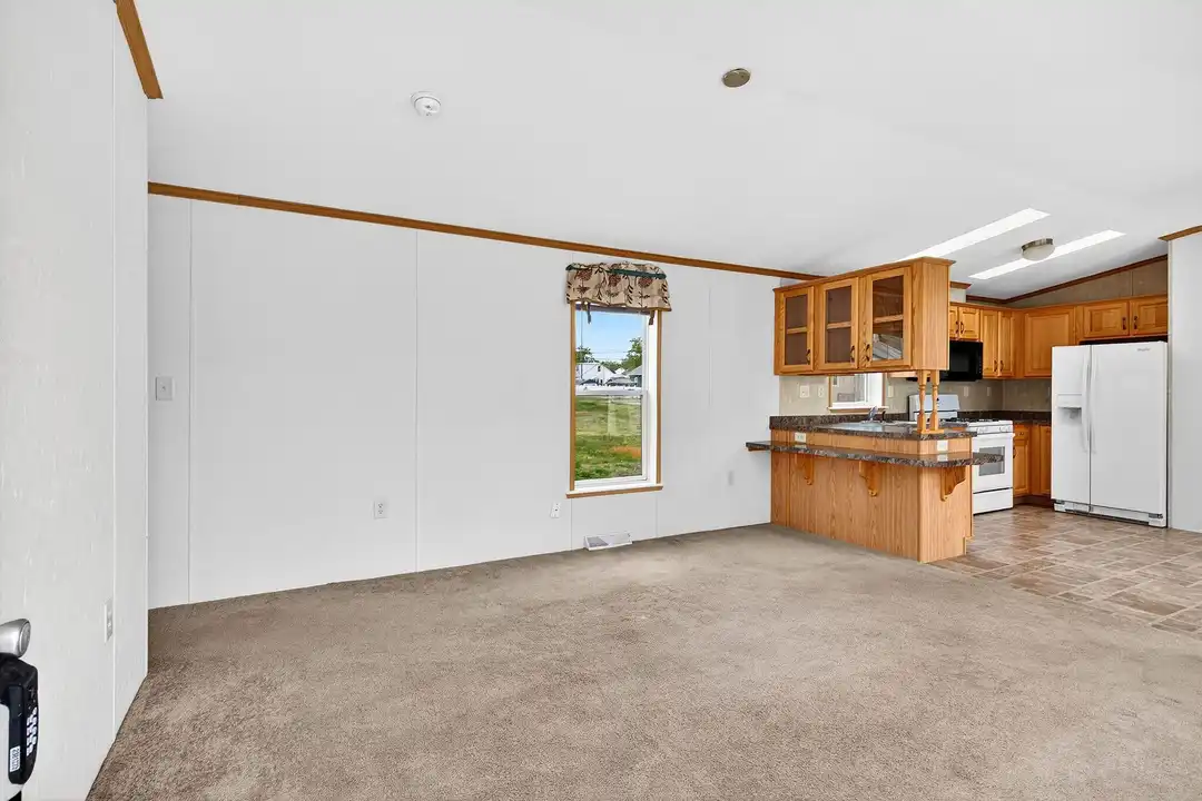 Apartment in Pleasantville - More