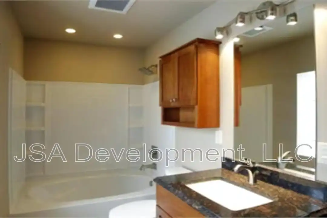 Apartment in Waterloo - View 3