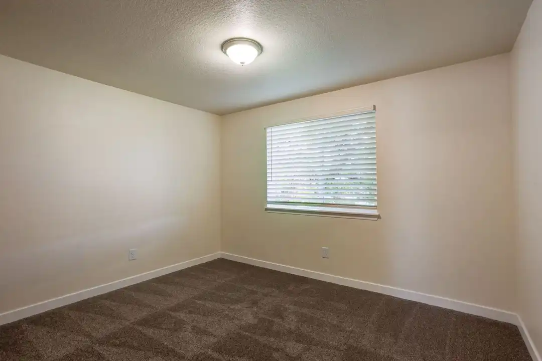 Cascade Village Estacada – photo 1 of 25