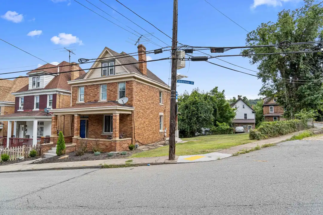 400 W Prospect Ave - View 2