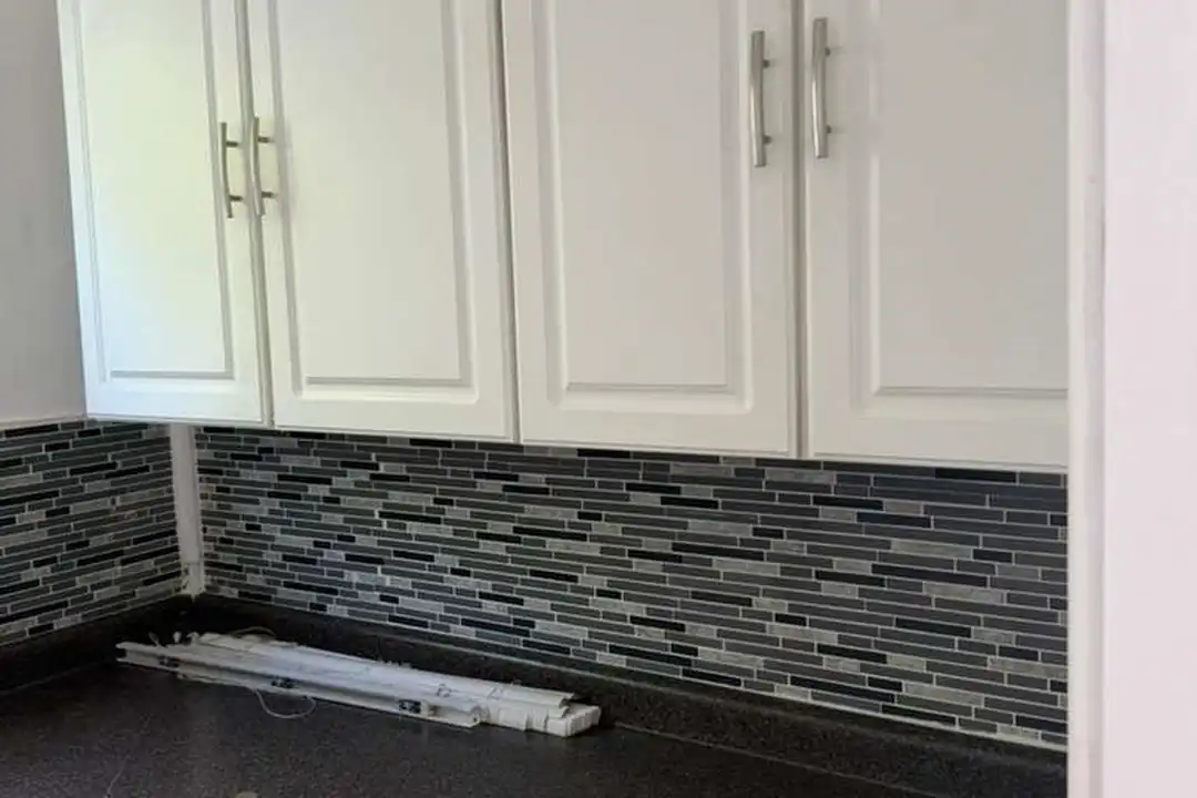 304 Webster Ave - View 4