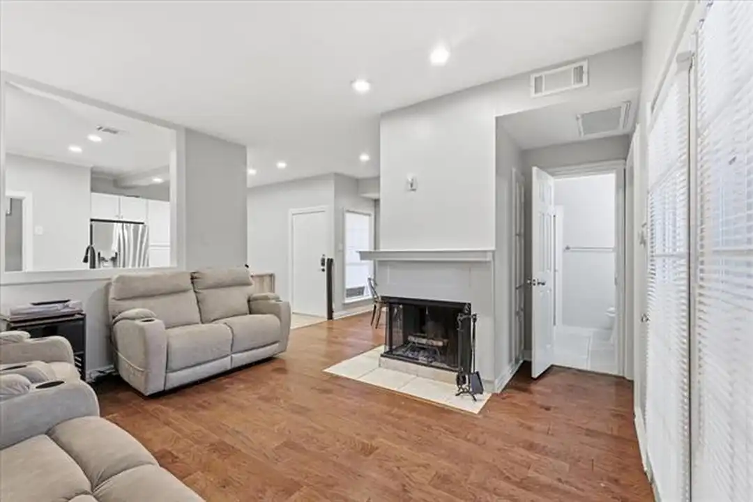 14277 Preston Rd unit 615 - More
