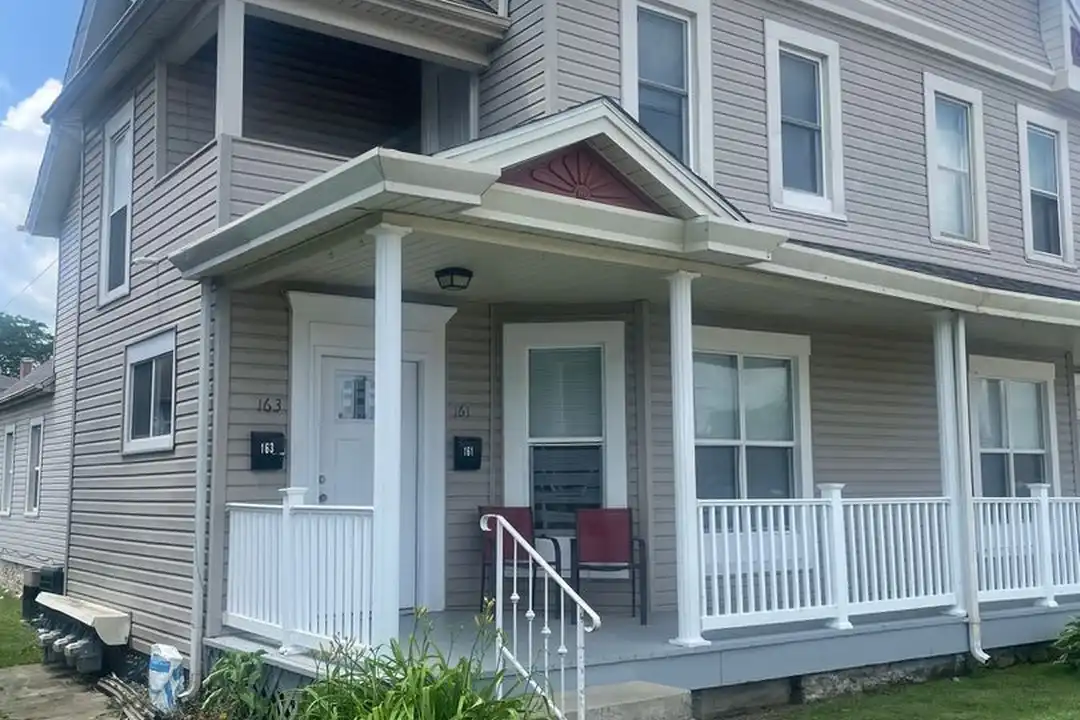 157 E Market St unit Market 161 – photo 1 of 9