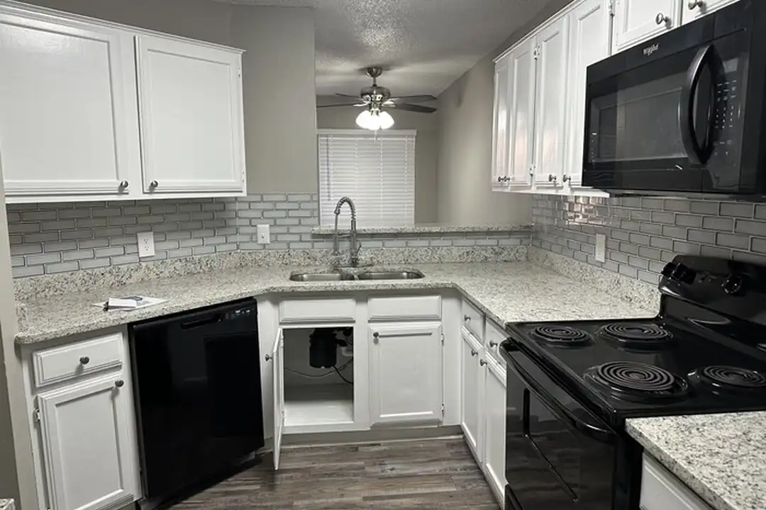 3932 Wymess Dr - View 2