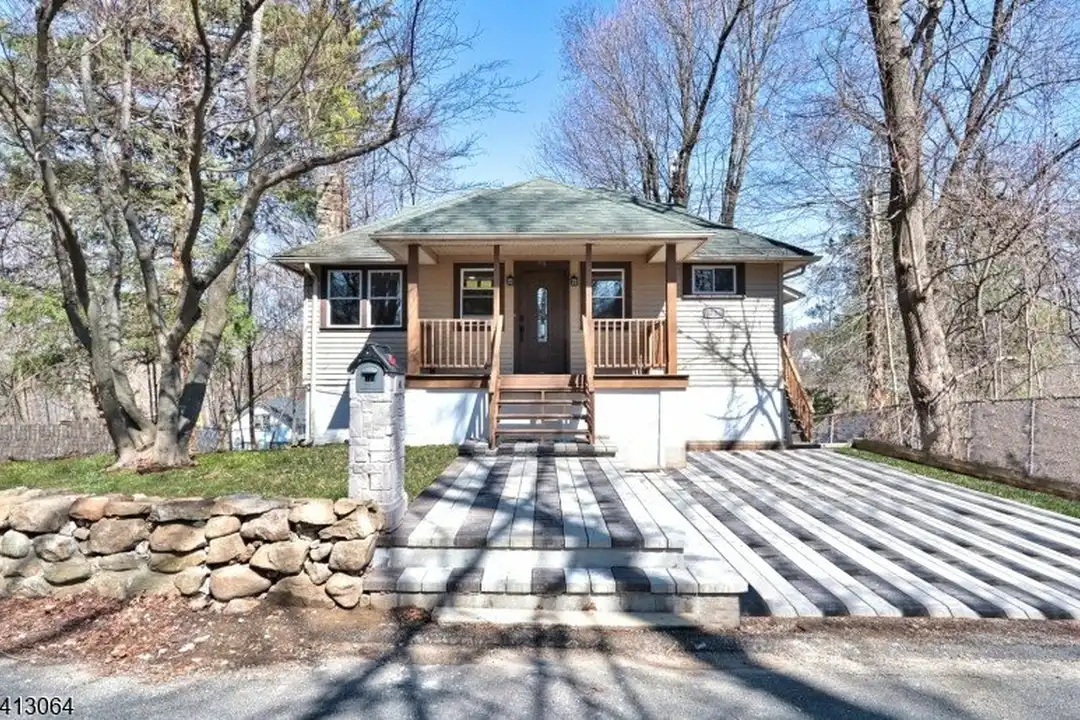 75 Nolans Point Rd – photo 1 of 48