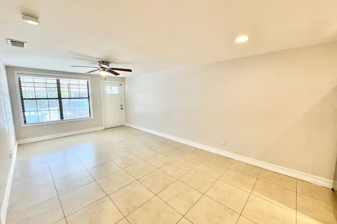 5389 Treetops Dr - View 5