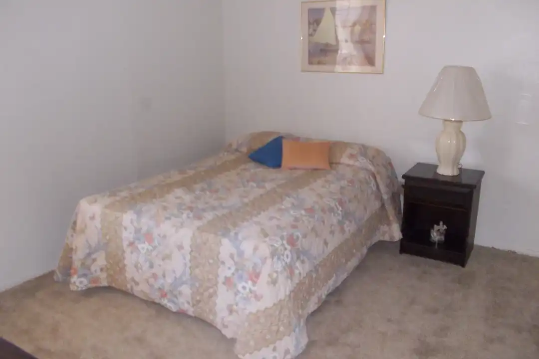 Baylor Arms – photo 1