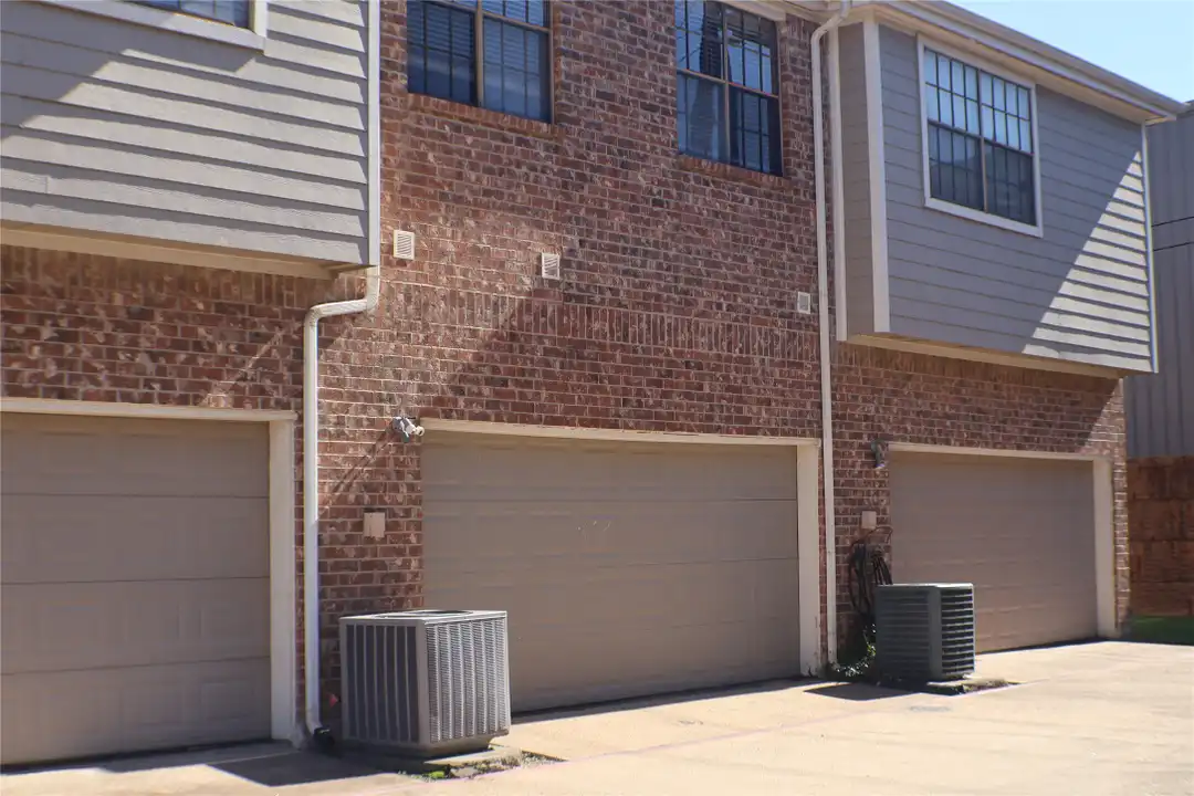 Apartment in Houston - View 2