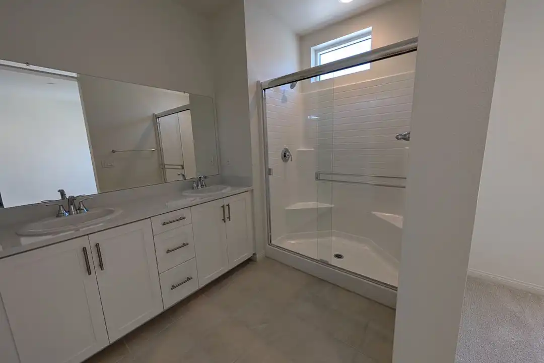 5868 Linden Ave unit 6 - More