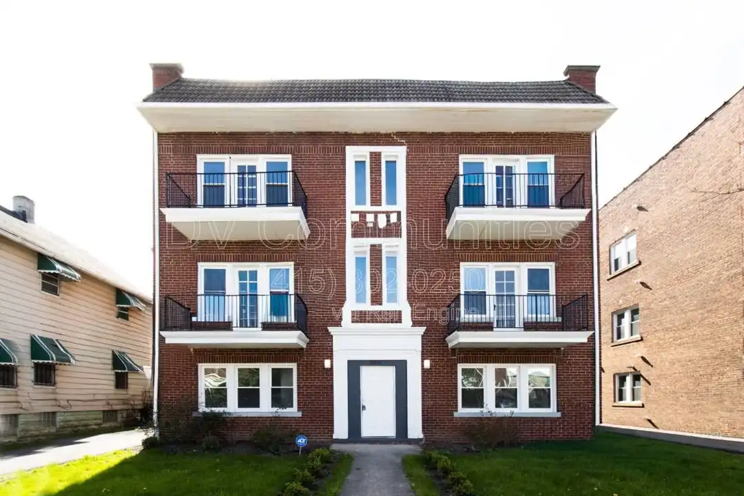 3300 E 149th St unit 10 – photo 1