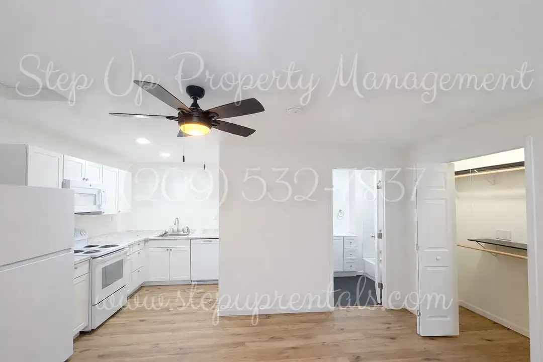 494 Snell St unit 496 - View 3