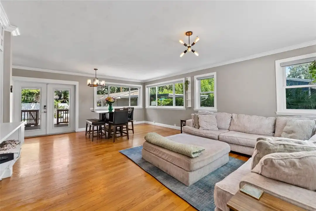 2605 S Manhattan Ave – pohled 4