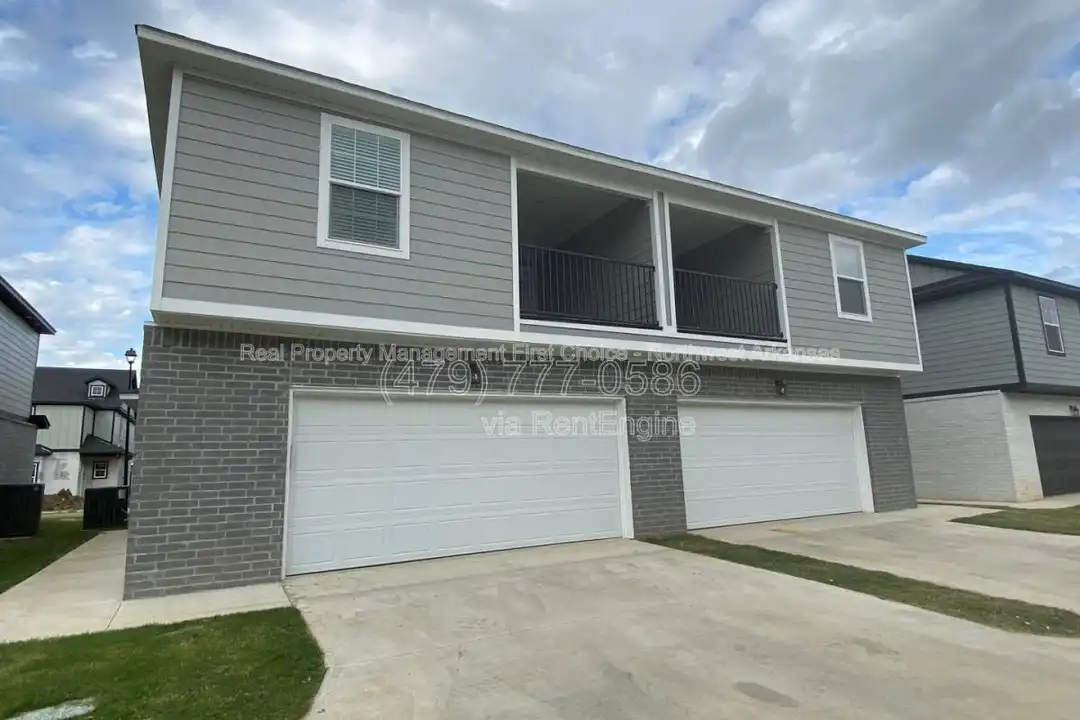 926 S Benchmark Ln unit 926 2 – photo 1