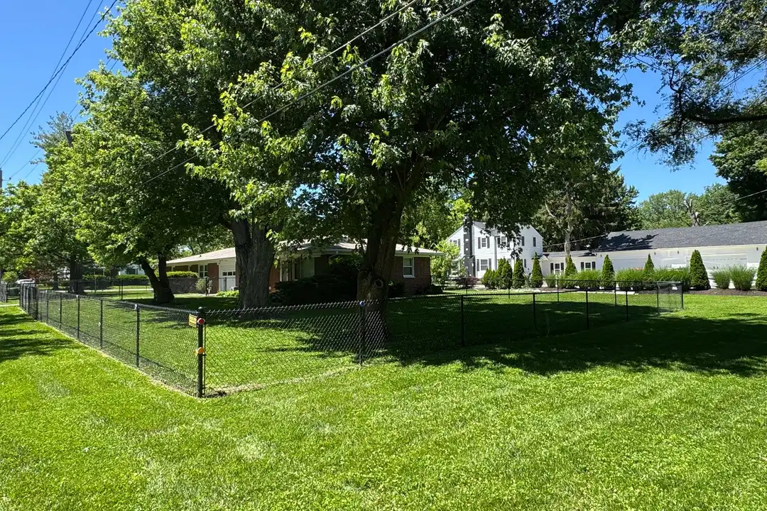 910 Gilbert Ave unit 1/2 duplex - View 2