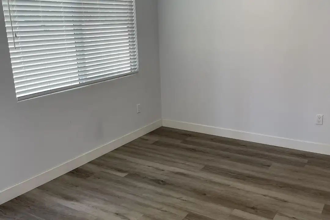 1944 Allen Ave unit B - View 3