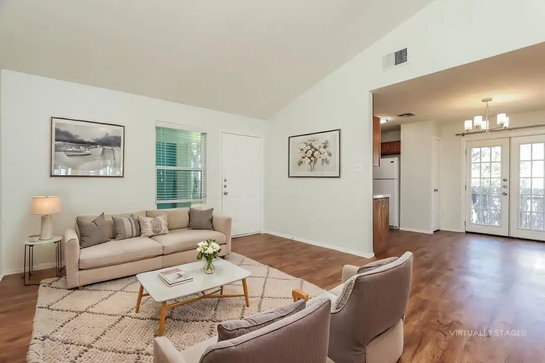 Apartment in Austin - View 3
