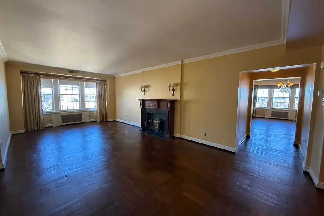 3955 Bigelow Blvd unit Royal York 916 – photo 1