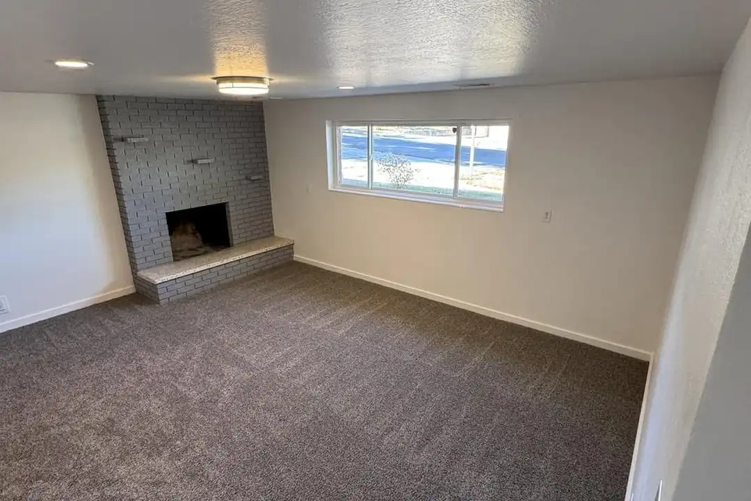 311 W 5300 S - View 3