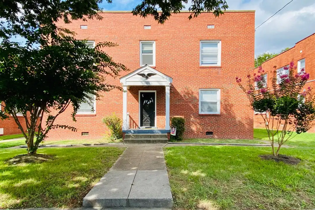 3532 Floyd Ave unit Apt. 03 – photo 1