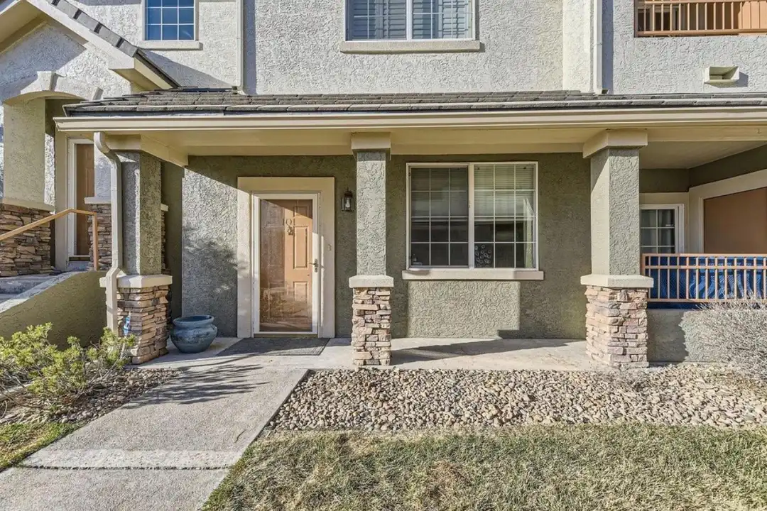 22520 E Ontario Dr unit 101 - View 2