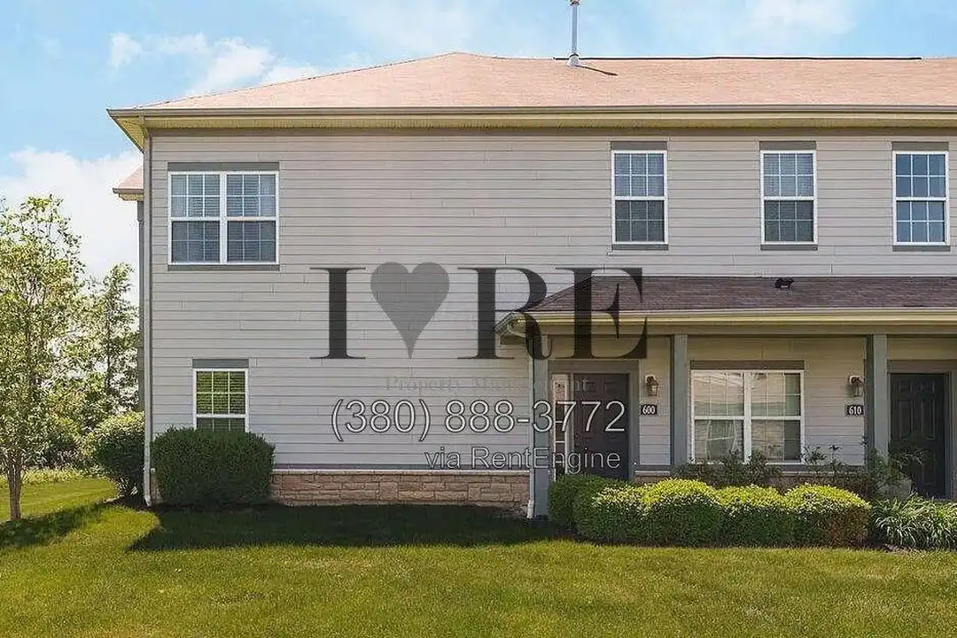 600 Redwood Ln unit 1