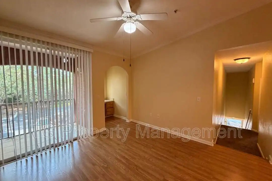 10075 Gate Pkwy N unit # 2012 – pohled 4