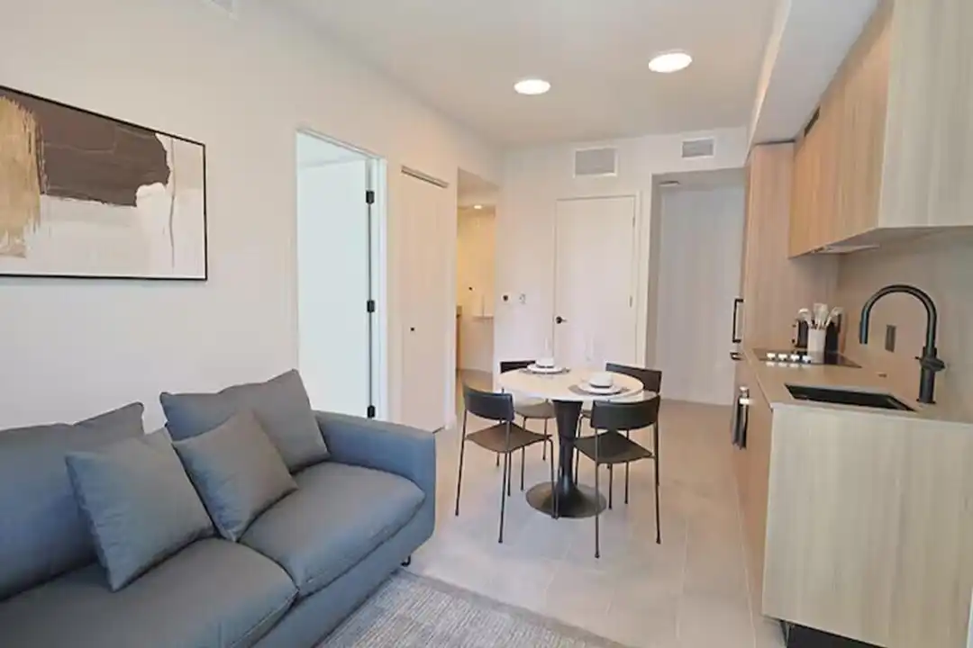 121 NE 5th St – pohled 3