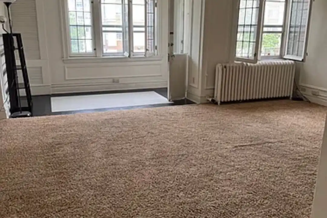 2218 N Summit Ave unit 200 - View 4