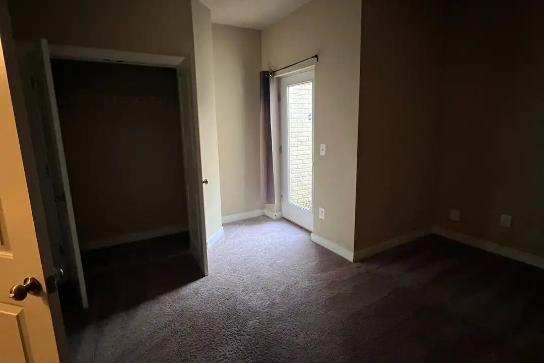 109 Saginaw Dr unit 109 - View 5