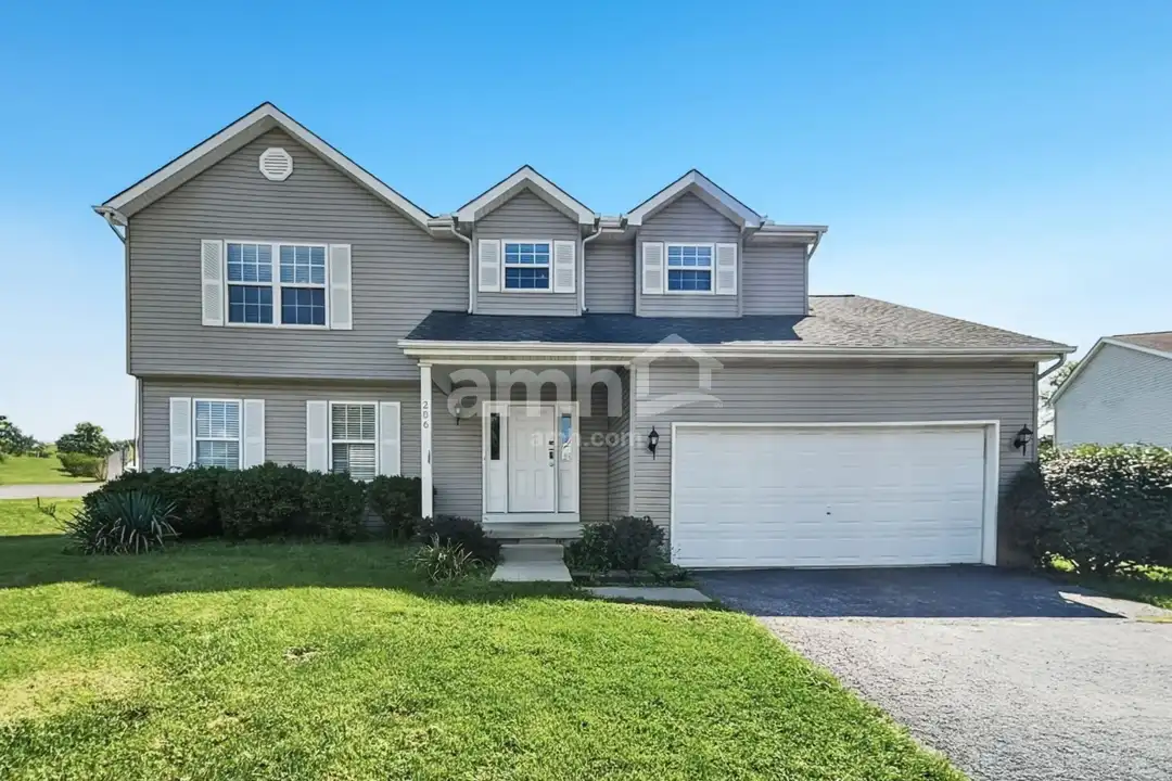 206 Aston Ct – photo 1 of 19