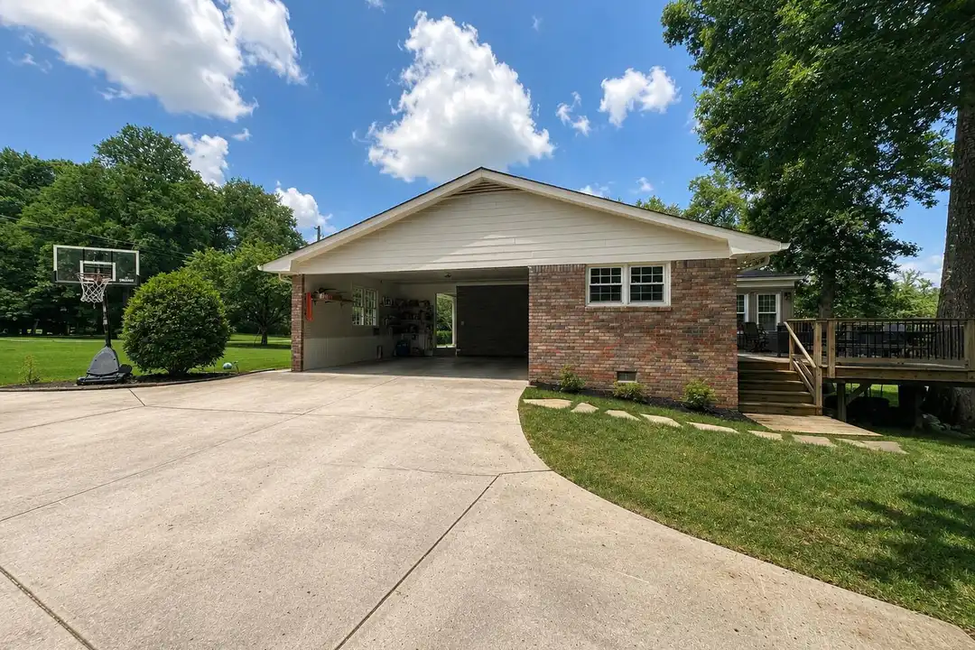 2653 Club Valley Dr NE - View 3