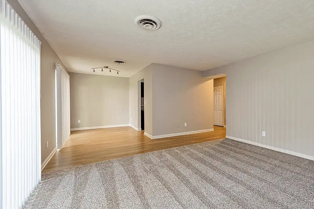 Carriage Hill Apartments – photo 1 of 18