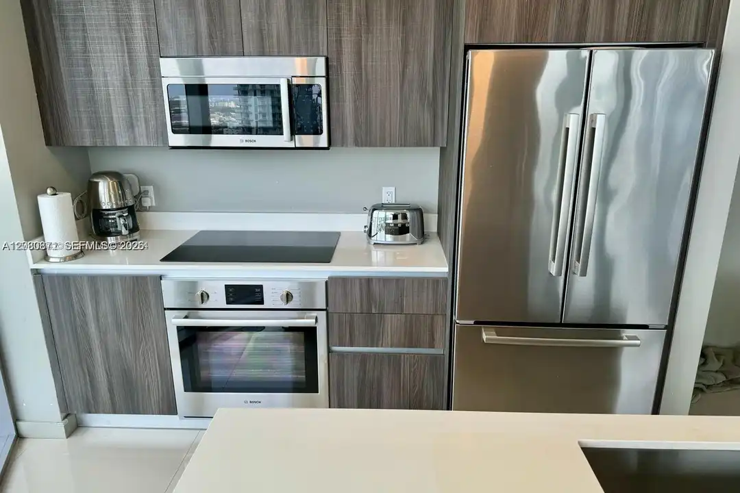 488 NE 18th St unit 1901 - View 5