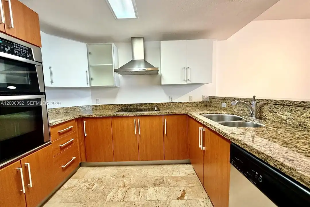 170 SE 14th St #2906 - View 5
